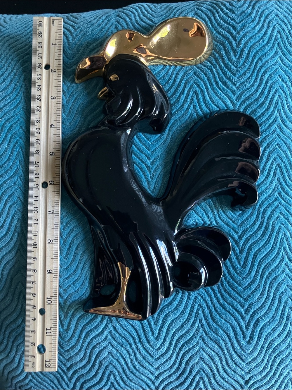 Vintage Decorative Black and Gold Rooster Wall Accent for Birds Category